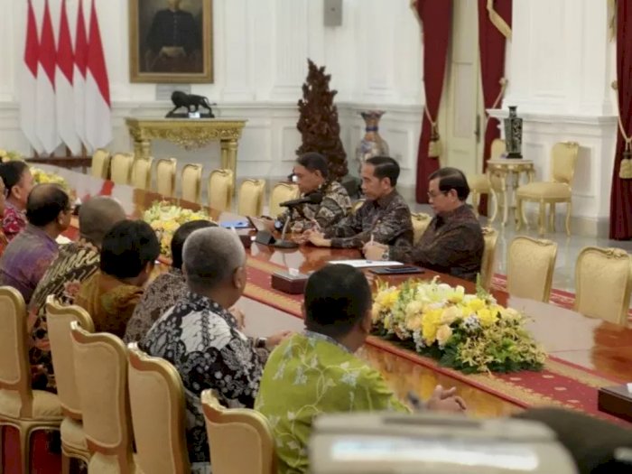 Presiden Jokowi Bertemu dengan Pengurus PSSI