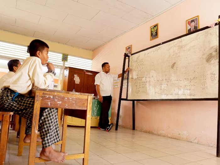 Pemerintah Diminta Fokus Atasi Kekurangan Guru di Indonesia