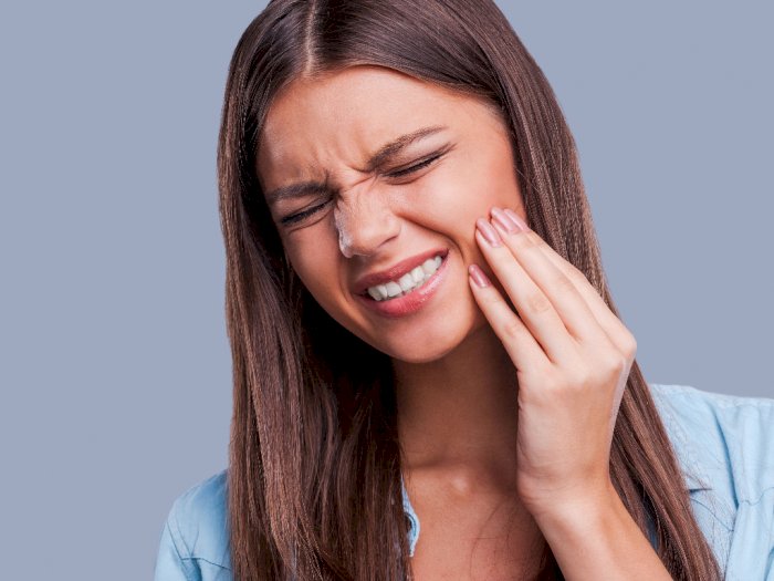 3 Penyebab yang Membuat Kamu Sakit Gigi Saat  Bangun Tidur