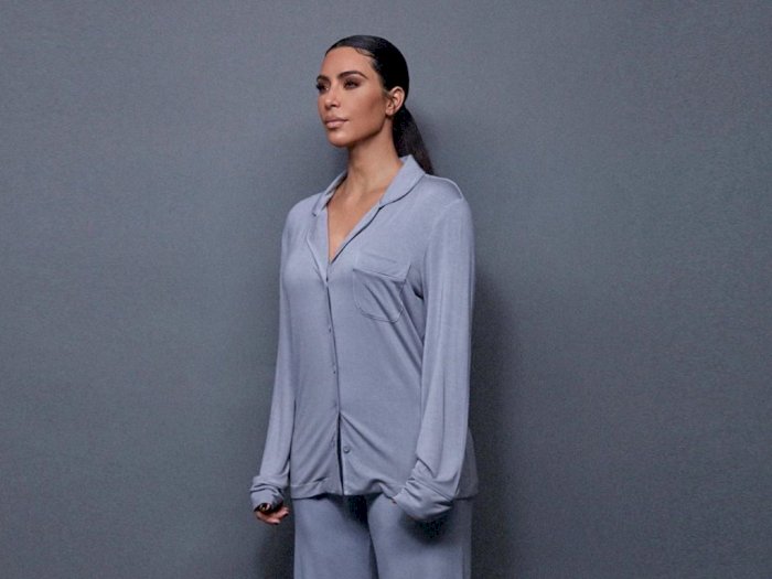 Kim Kardashian Merilis Pakaian Tidur Senilai Rp 1,8 Juta