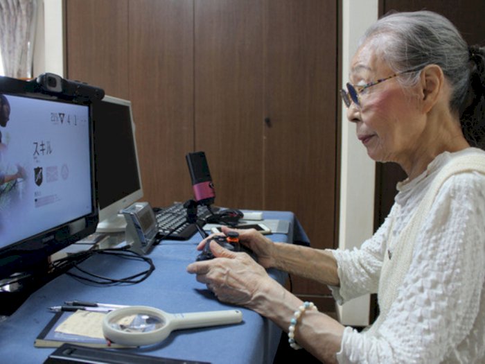 Gokil! Meski Usia Sudah 89 Tahun, Nenek Ini Masih Aktif Main Game GTA