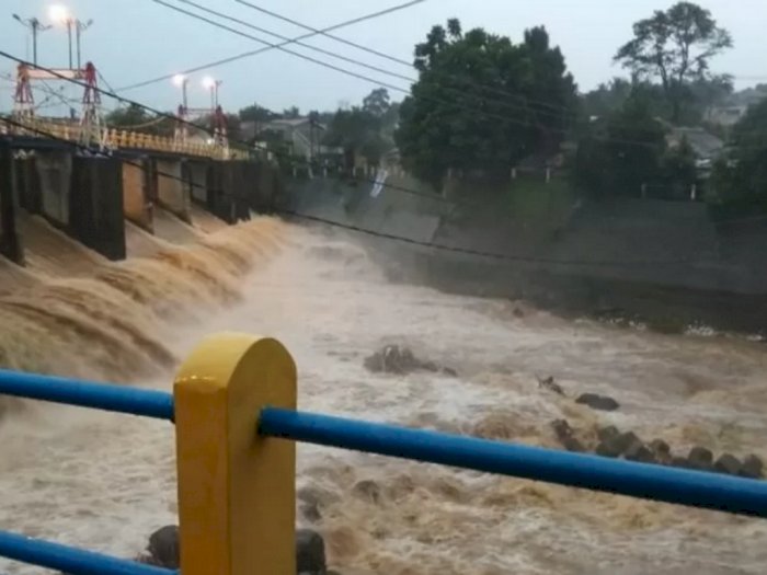 Bogor Dilanda Hujan Deras, Sungai Ciliwung Status Siaga II