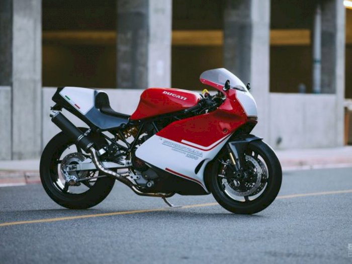 Tampilan Kesan Modern dan Sporty Pada Ducati 900SS Lawas