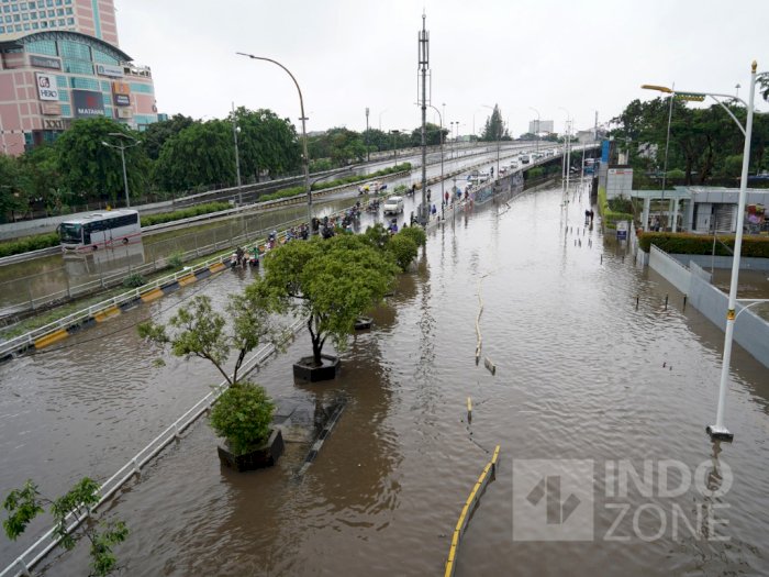 Kondisi Terkini Ruas Tol Jabodetabek yang Terdampak Banjir