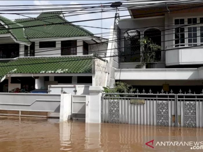 Banjir Rendam Ratusan Rumah Mewah di Perumahan Green Garden