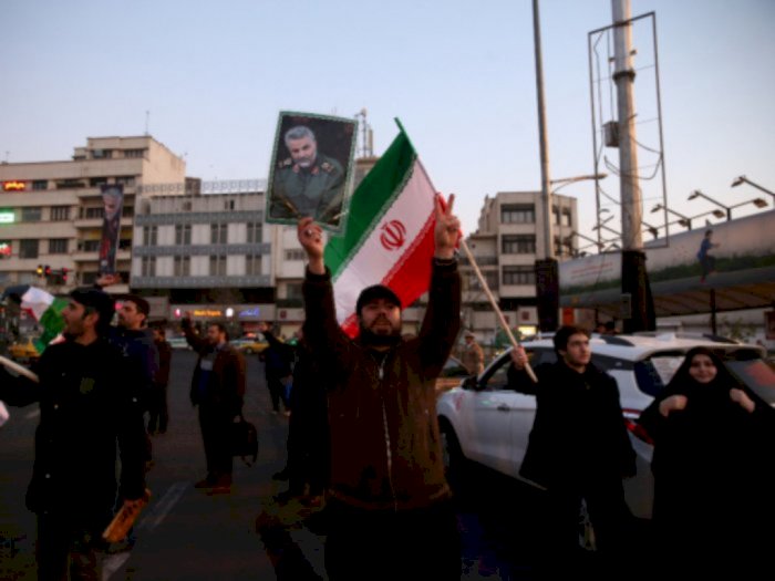 Memanas, DPR Minta WNI di Iran dan Irak Lebih Waspada