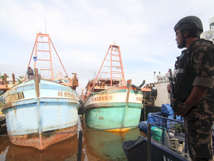 FOTO: KKP Tangkap 3 Kapal Pencuri Ikan di Laut Natuna