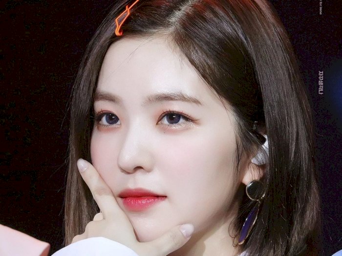 Stylish Abis! Intip Outfit Si Cantik Irene Red Velvet