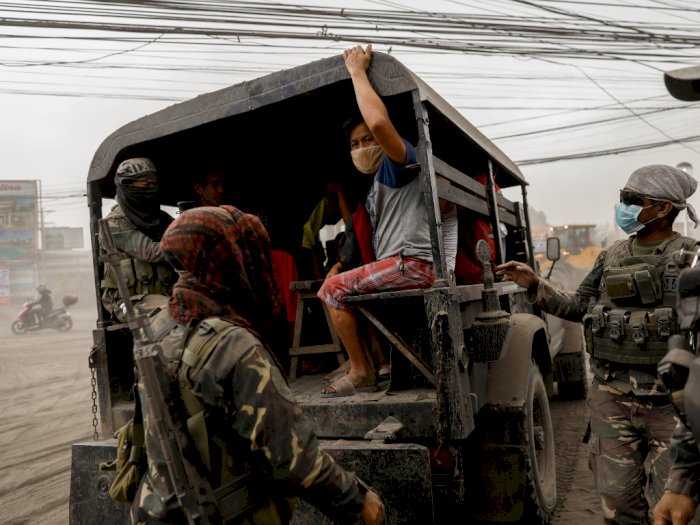 FOTO: Gunung Taal di Filipina Erupsi, Ribuan Warga Dievakuasi