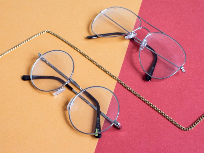 Pakai Kacamata Baru Sering Pusing? Ini Penjelasannya