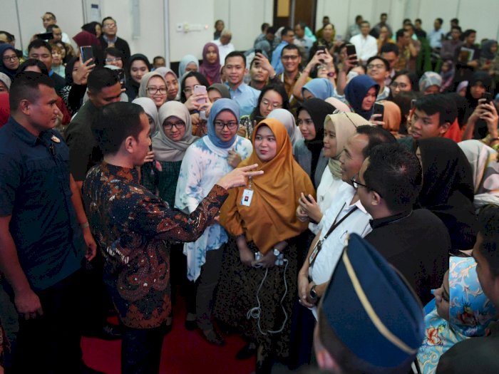 FOTO: Jokowi Tinjau Flexi Work, Sistem Kerja ASN Layaknya Startup
