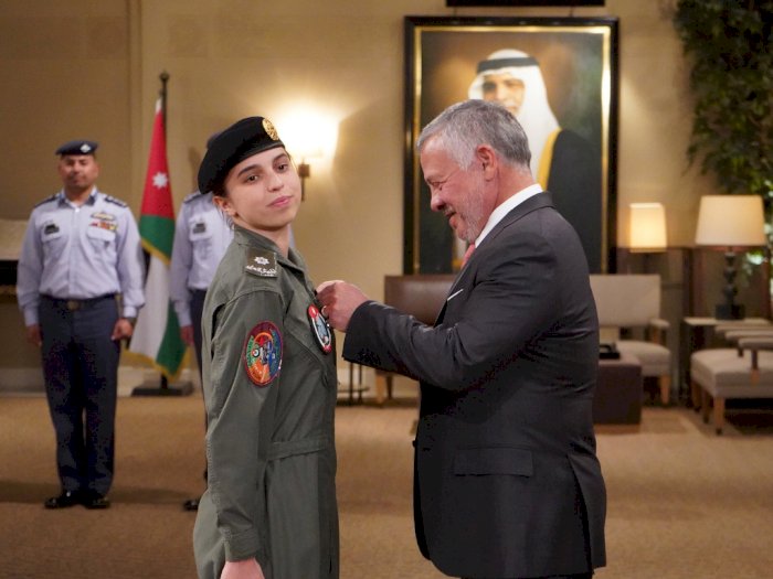Putri Raja Yordania Jadi Pilot Militer Wanita Pertama di Negaranya