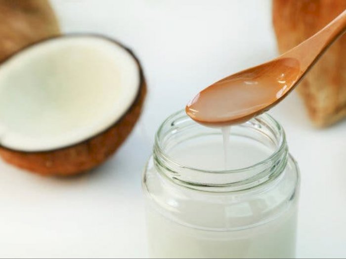 Cara Hilangkan Bakteri di Mulut Pakai Virgin Coconut Oil