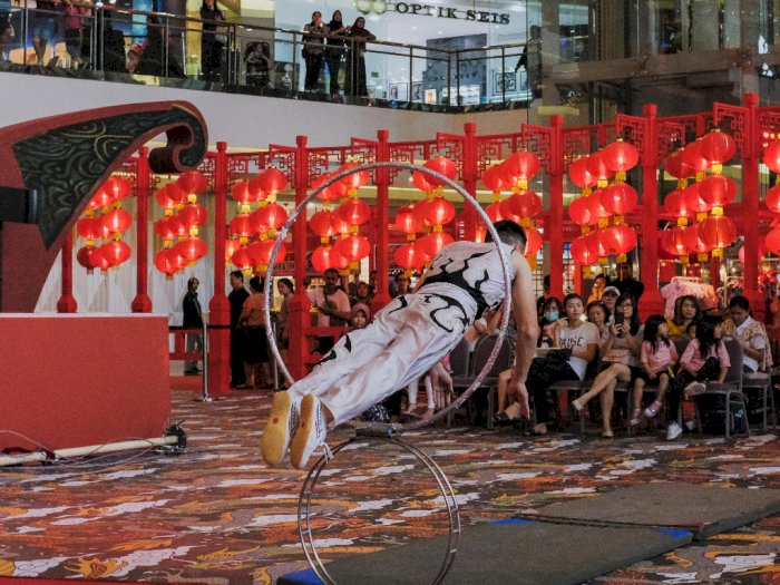 Rayakan Imlek, Penampilan Akrobatik Asal Tiongkok di Jakarta