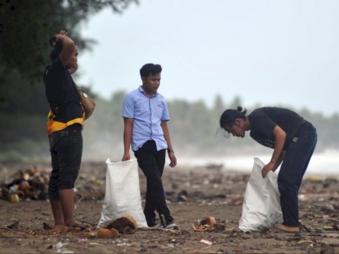 Pemerintah Kota Padang Terapkan Aturan ke Pembuang Sampah Sembarangan