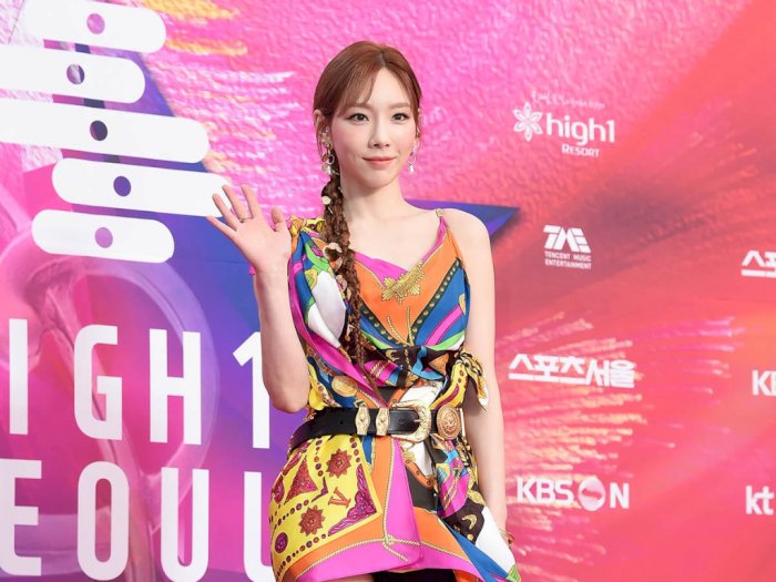 Gaya Memukau Idol KPop di Seoul Music Awards 2020