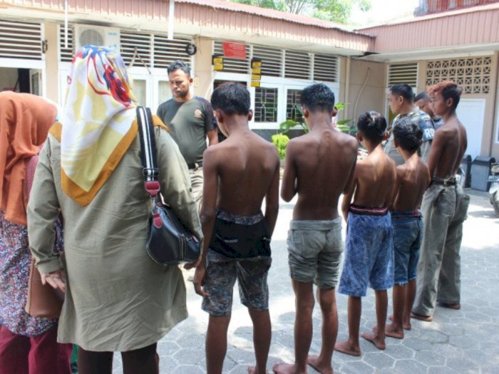 Enam Remaja di Padang Diamankan Satpol PP karena Kedapatan Ngelem