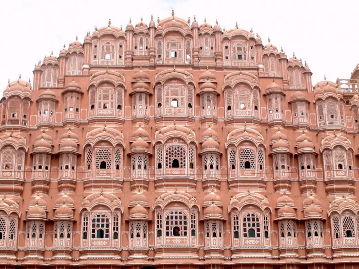 Bangunan Bersejarah Hawa Mahal yang Jadi Ikon Kota Jaipur