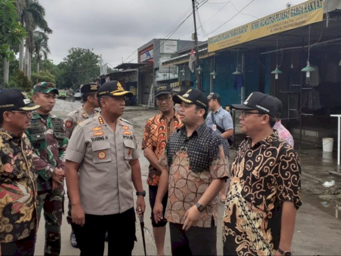Kunjungi Lokasi Banjir, Walikota Tangerang Bakal Tambah Pompa Air