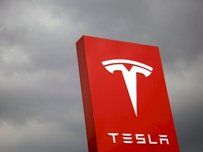 Pabrikan Tesla Akan Pakai Baterai Buatan Tiongkok di Mobil Listriknya