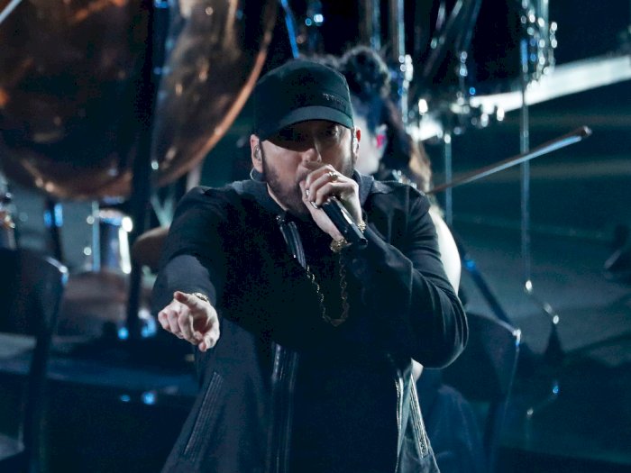 Wow, Eminem Kejutkan Penonton di Oscar 2020 