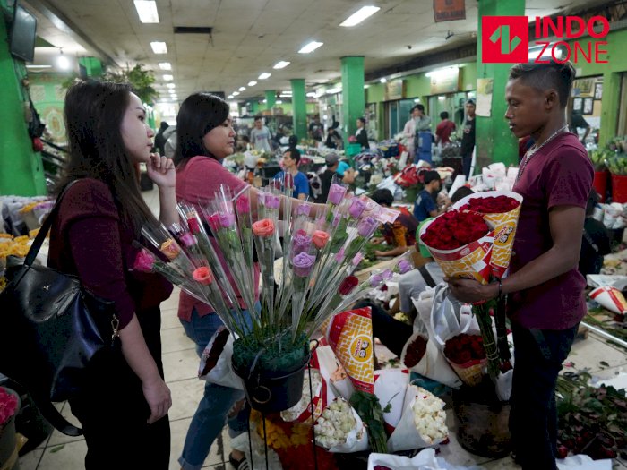 FOTO: Hari Valentine, Bunga Mawar Masih Jadi Idola