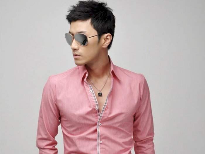 Tips Memadukan Outfit Pink untuk Pria Dalam Rangka Valentine