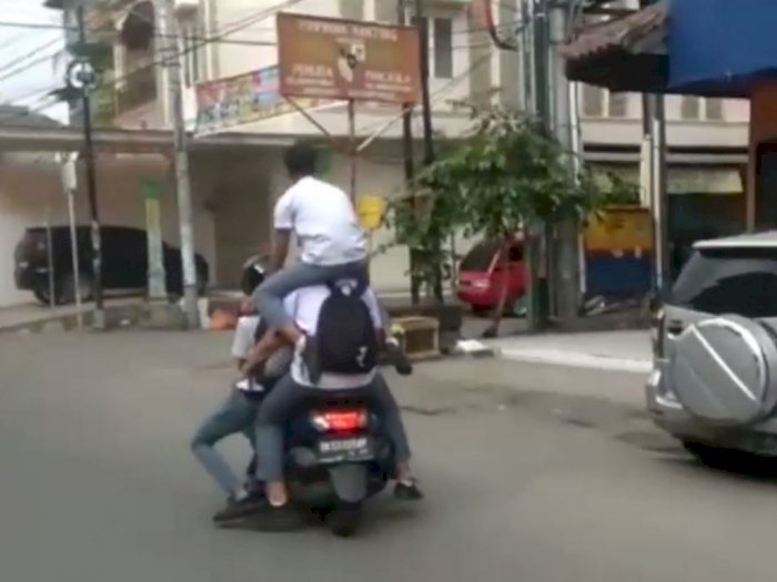 Aksi Berbahaya Viral, Pelajar SMA Bonceng Lima Naik Sepeda Motor
