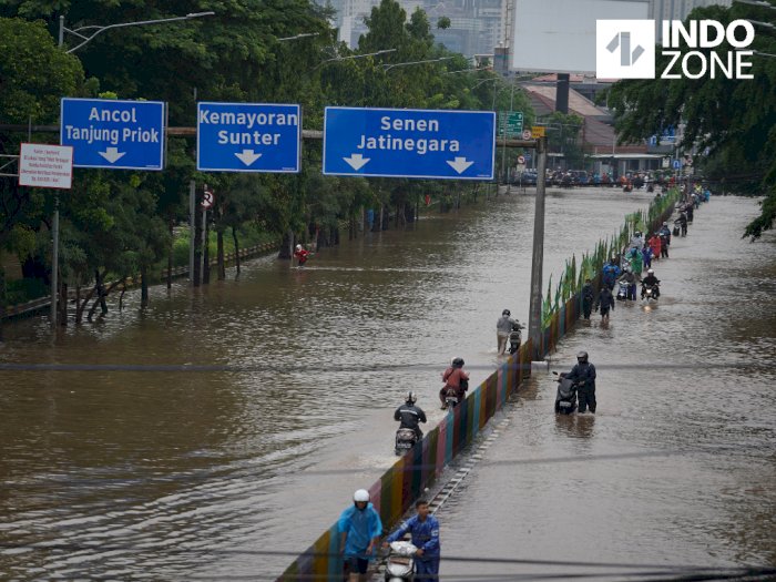 Hari Ini Jadi Banjir Terparah di 2020, Pengusaha Akui Rugi Miliaran