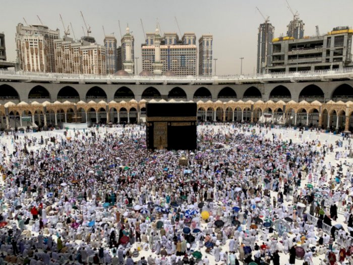 Arab Saudi Stop Ibadah Umrah,  Layanan Visa Dihentikan 