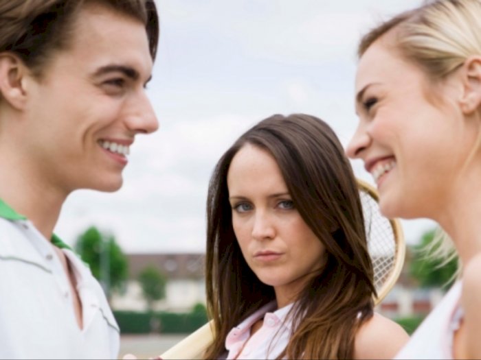 3 Tips Melawan Rasa Cemburu Agar Hubungan Bertahan Lama