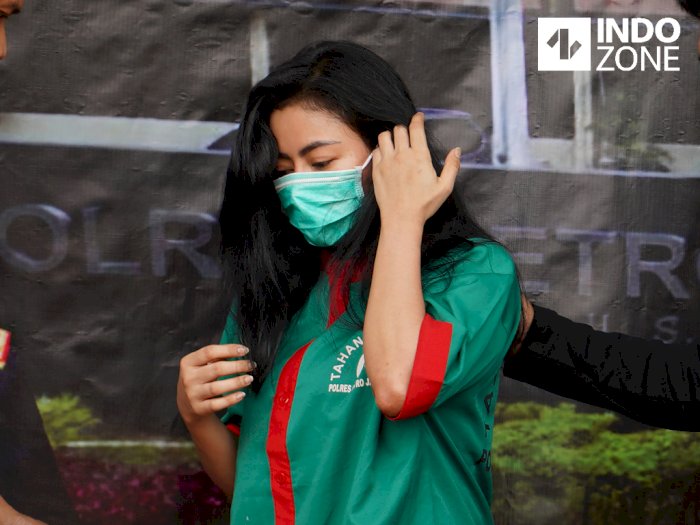 FOTO: Penampakan Artis Seksi Vitalia Shesya Jadi Tersangka Narkoba