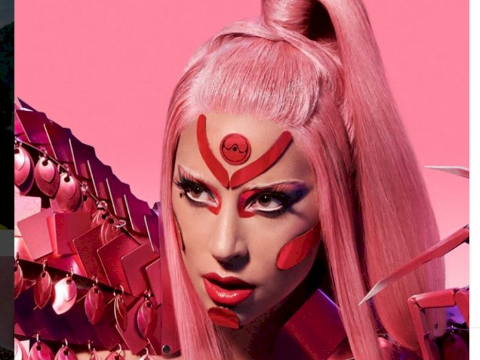 Lady Gaga Pakai Aksesori Desainer Indonesia di Video Klip Stupid Love