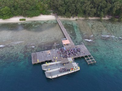 FOTO: ABK Kapal World Dream Tiba di Pulau Sebaru untuk Diobservasi