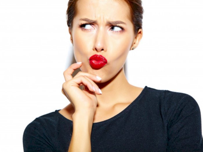 Tips Memakai Lipstik Merah supaya Tidak Terkesan Menor