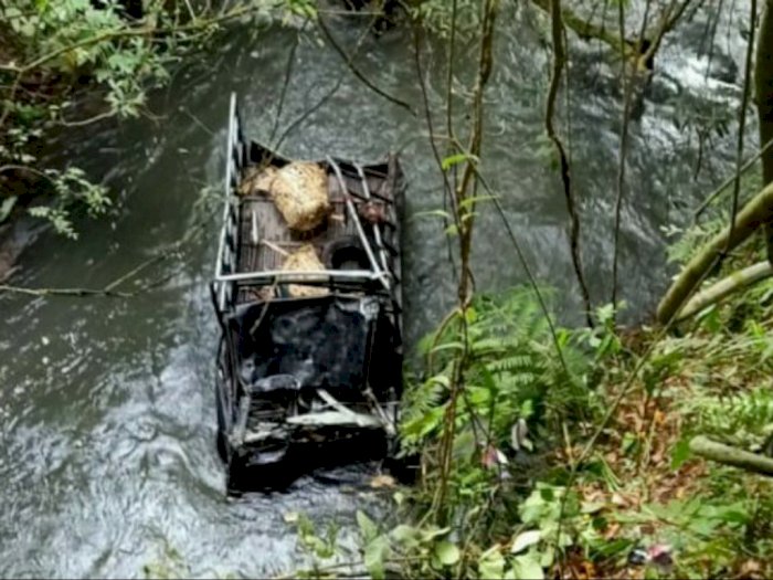 Seorang Hilang dalam Insiden Mobil Pick Up Masuk Jurang di Dolok Silau