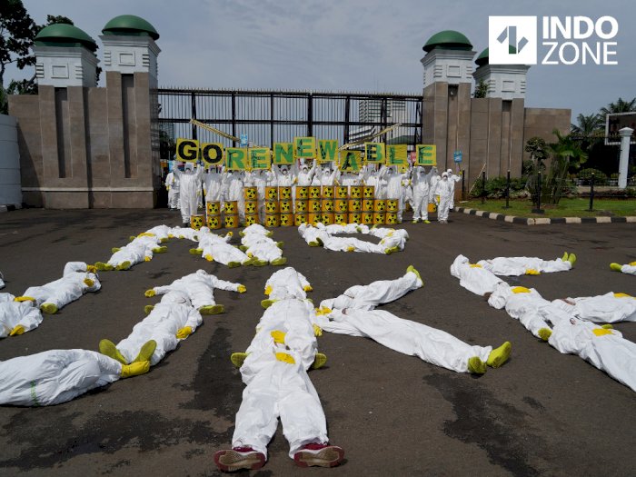 FOTO: Greenpeace Tolak Energi Nuklir di Indonesia   
