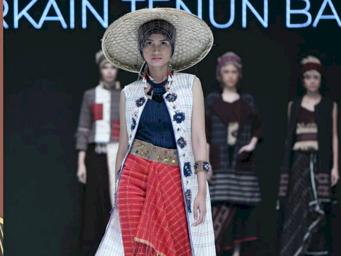 Indonesia Fashion Week 2020 Ditunda, Poppy Dharsono: Tak Pikirkan Kerugian