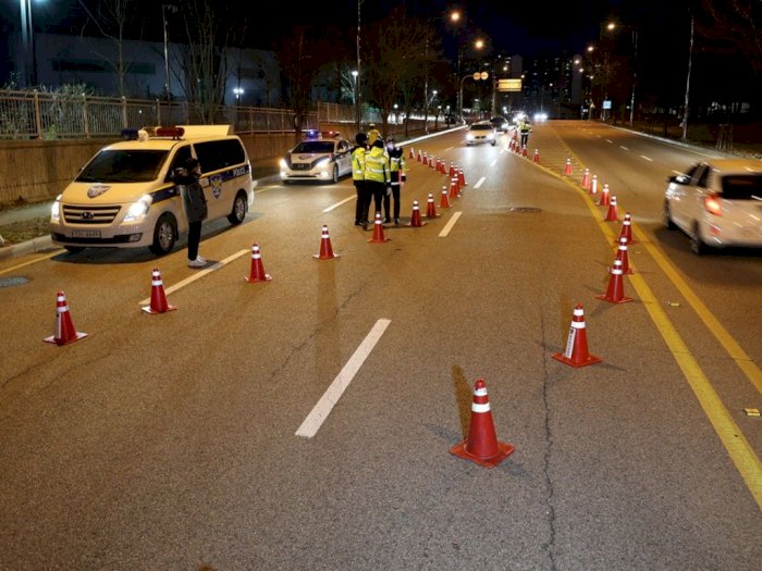 Polisi Korea Selatan Menghimbau Pengemudi Berkendara Secara Zig-Zag