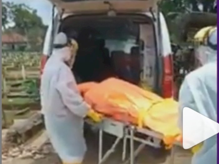 Pilu, Video Pemakaman Jenazah Positif Corona Perlihatkan Tak Ada yang Mengantar
