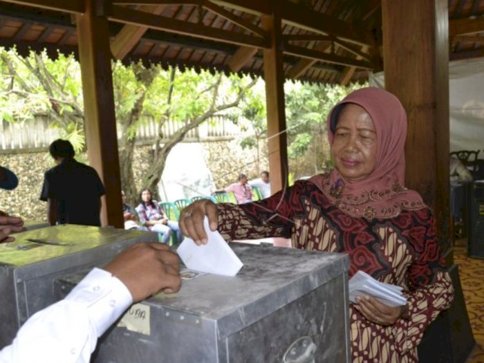[BREAKING NEWS] Ibunda Presiden Jokowi Wafat
