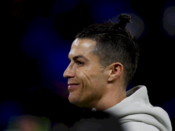 Ronaldo Izin Jenguk Ibu, Tapi Kok Malah Upload Foto di  Kolam?