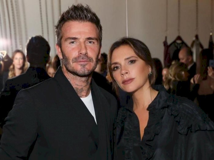 Ikut #Dirumahaja, Pasangan David dan Victoria Beckham Seru-seruan Bikin Kue Bareng
