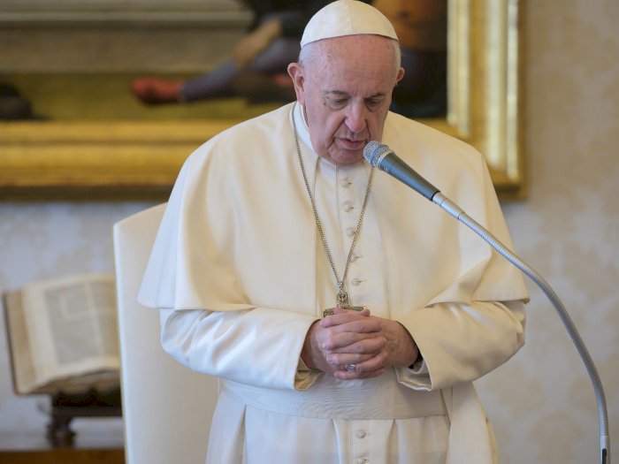 Vatikan Umumkan Hasil Tes, Paus dan Ajudan Negatif Corona