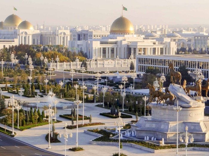 Turkmenistan Larang Warganya Pakai Masker dan Menyebut Virus Corona
