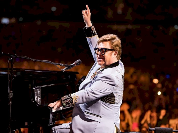 Elton John Sumbang 1 Juta Dolar AS untuk Perangi Virus Corona