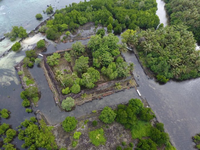 Reruntuhan Kota Misterius Nan Madol di Pulau Buatan