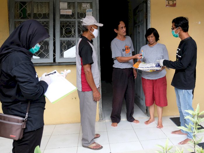 Pemprov DKI Jakarta Mulai Salurkan Bansos Jelang PSBB