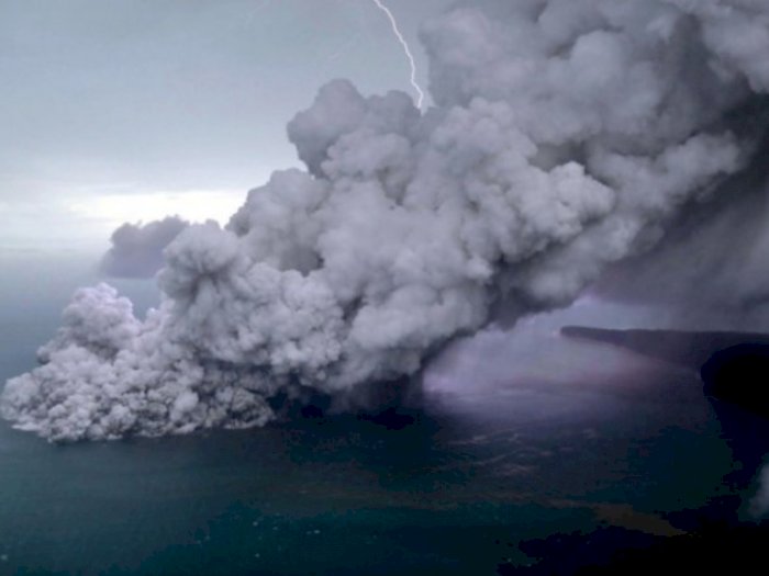 Dentuman di Jabodetabek Bukan dari Erupsi Gunung Anak Krakatau