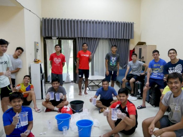 Bantu Warga Terdampak Covid-19, Atlet Bulu Tangkis Indonesia Bagikan Sembako